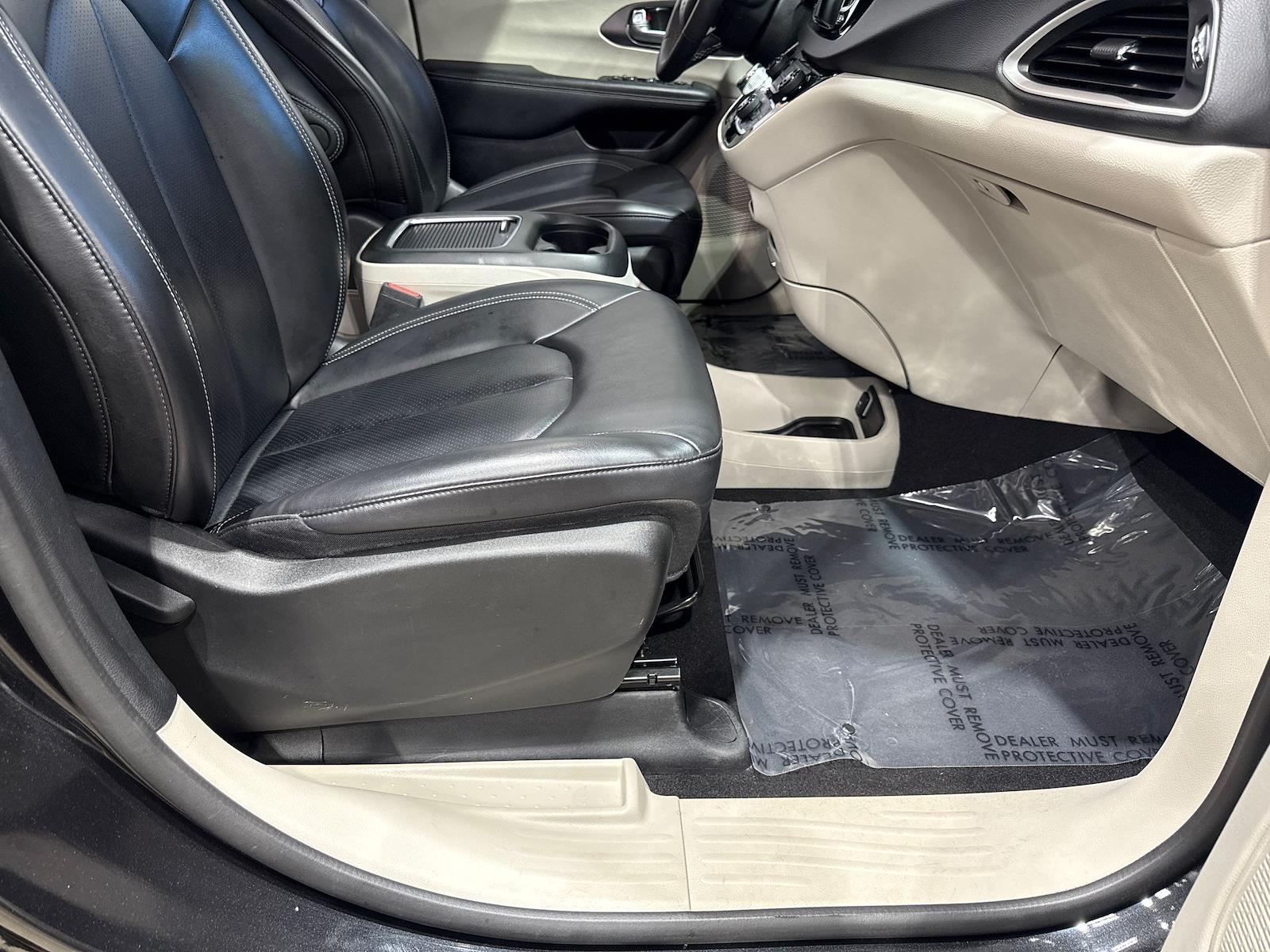 Used 2023 Chrysler Pacifica - photo 59