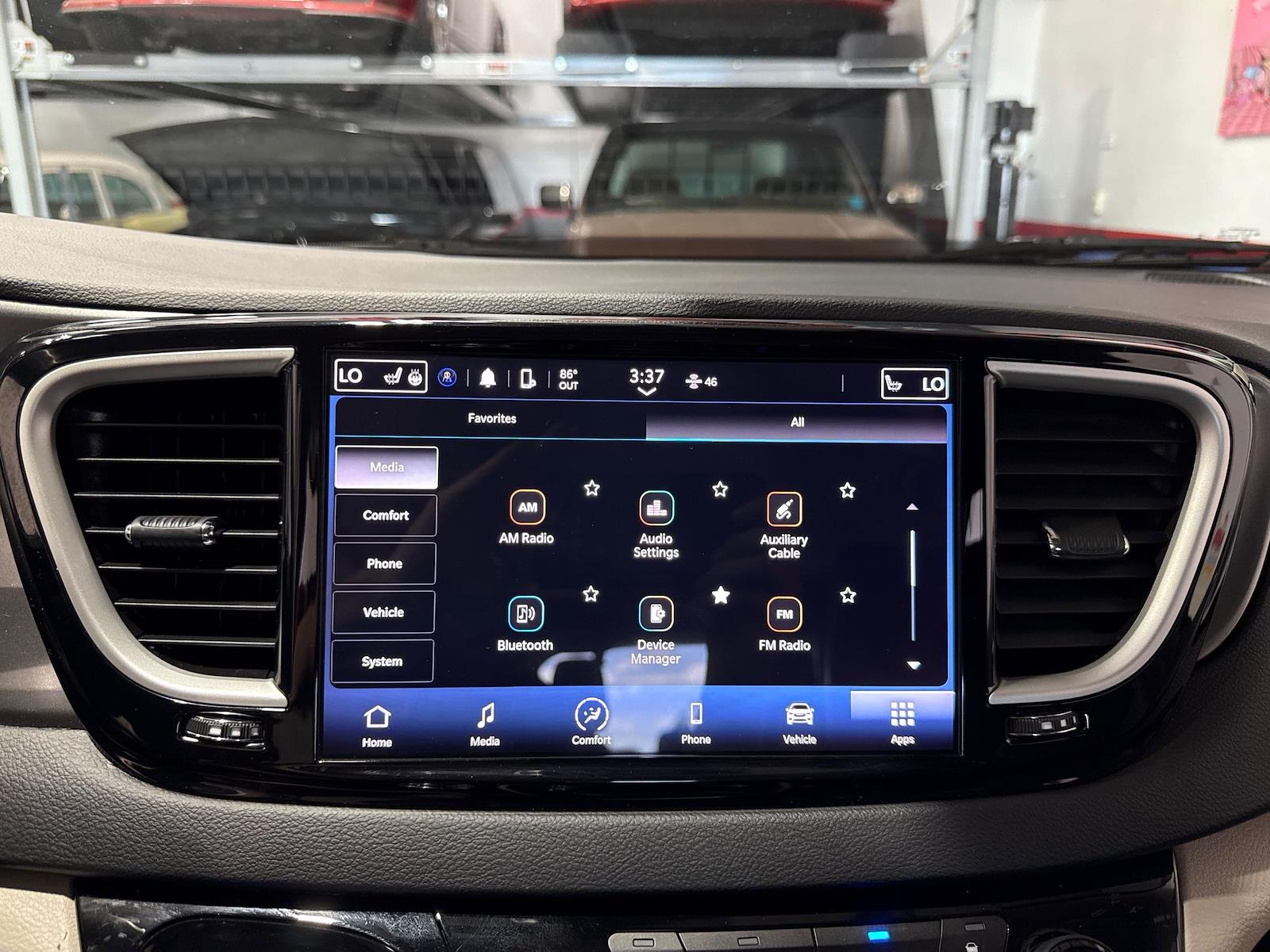 Used 2023 Chrysler Pacifica - photo 76