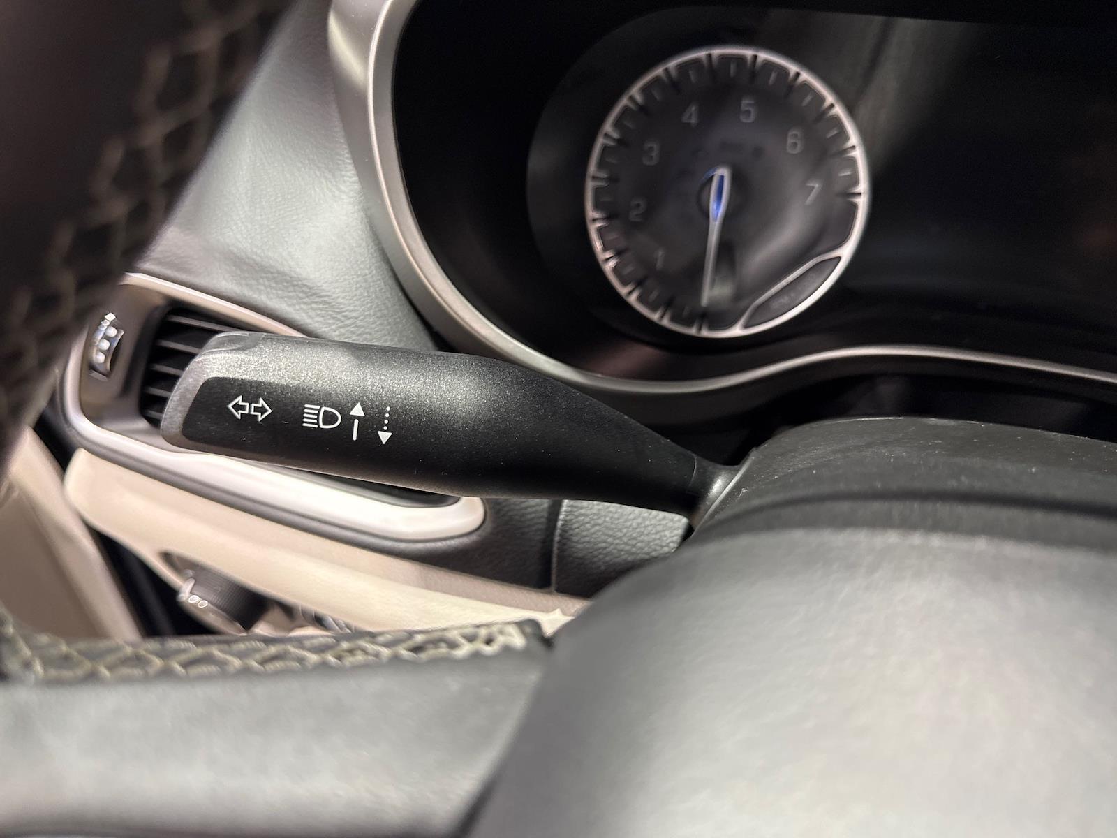 Used 2023 Chrysler Pacifica - photo 86