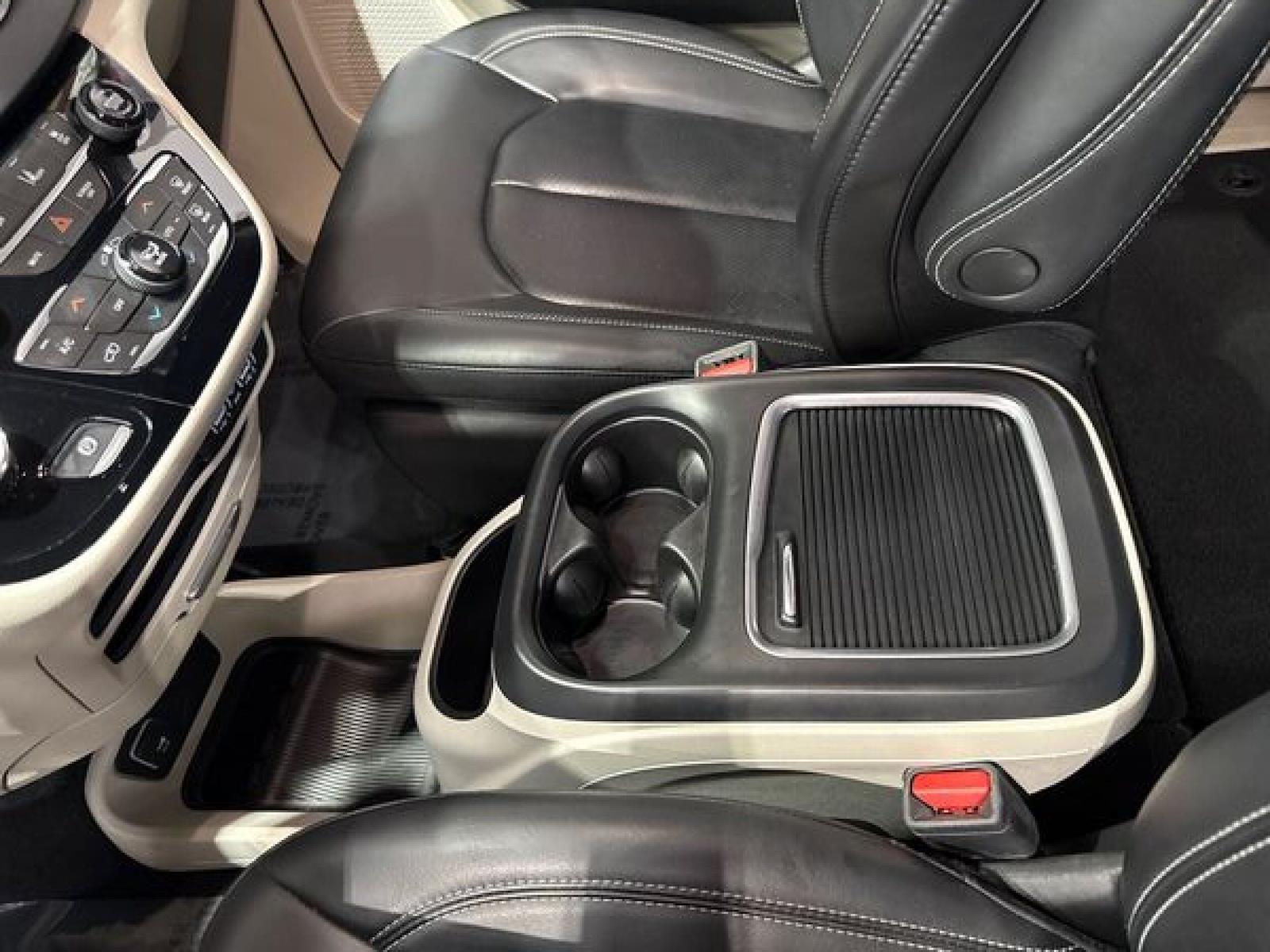 Used 2023 Chrysler Pacifica - photo 90
