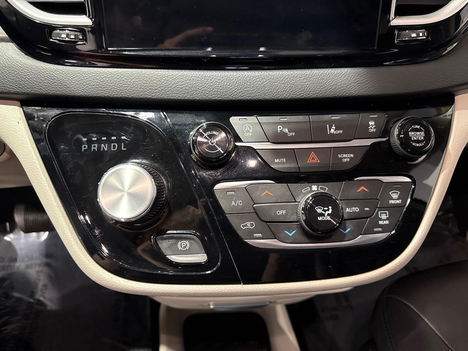 Used 2023 Chrysler Pacifica - photo 95