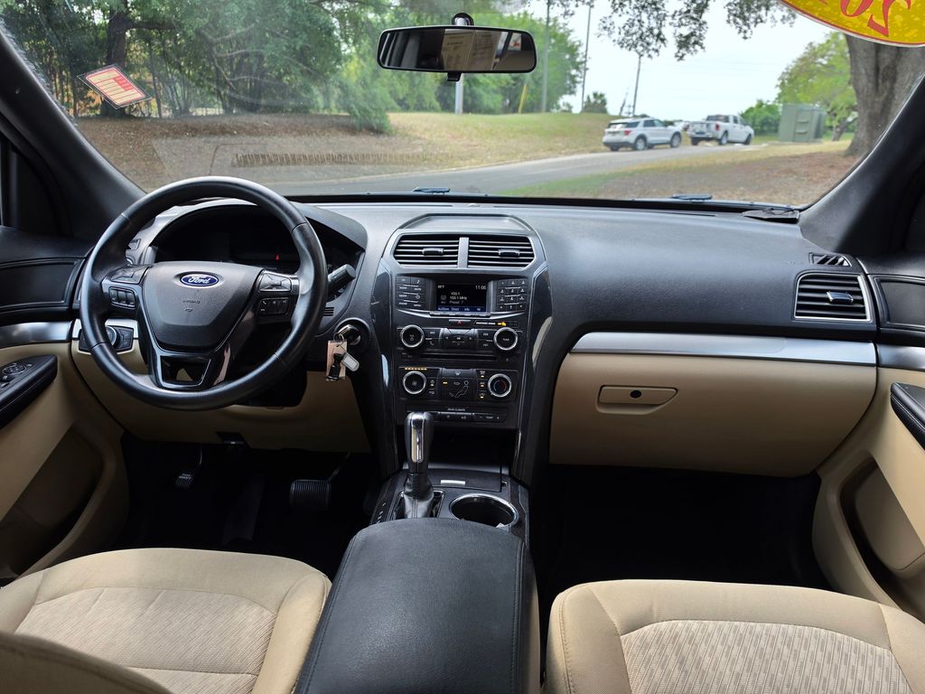 Used 2017 Ford Explorer - photo 11