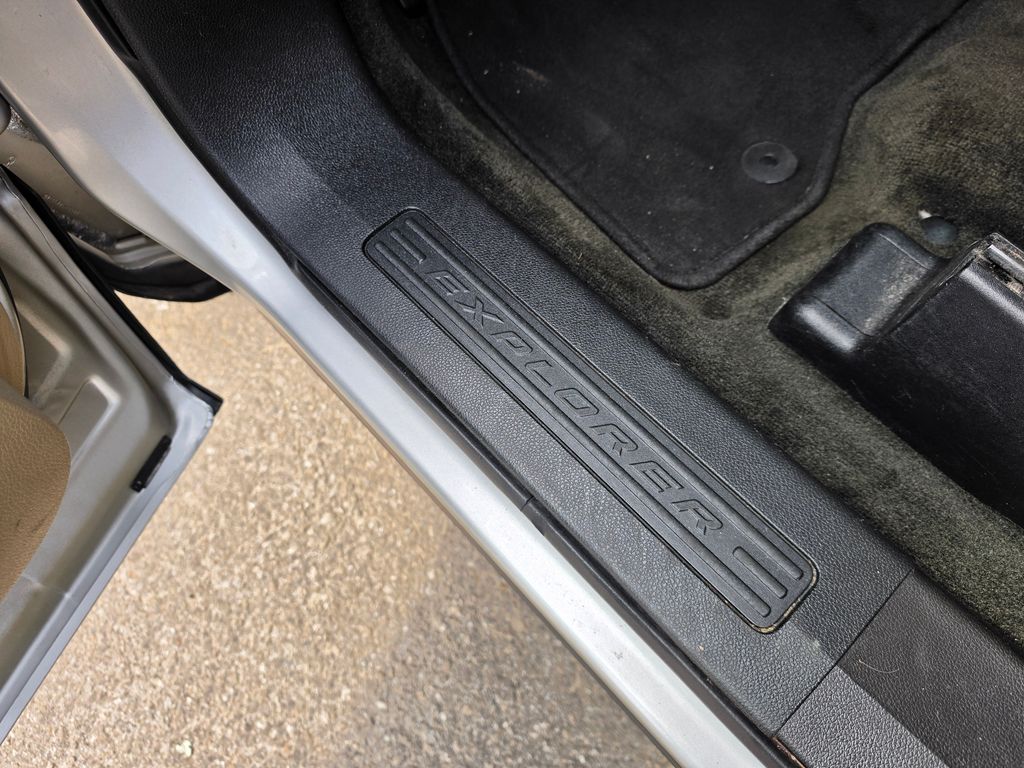 Used 2017 Ford Explorer - photo 28