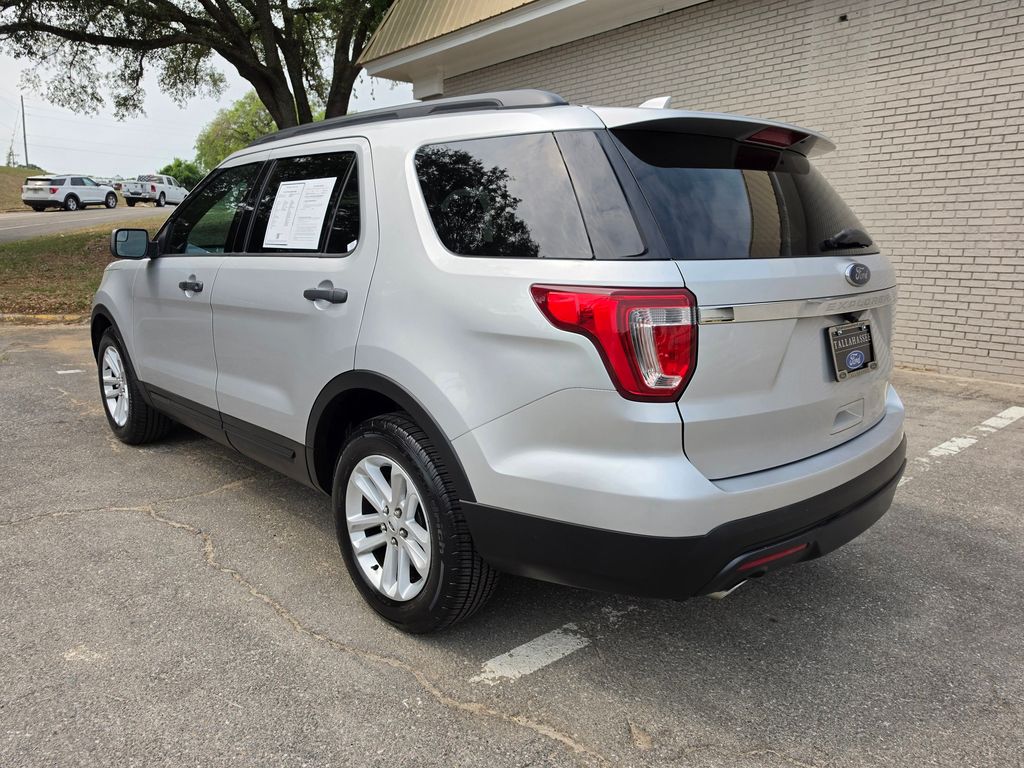 Used 2017 Ford Explorer - photo 3