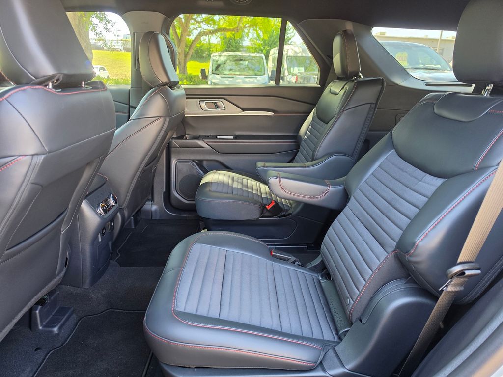New 2026 Ford Explorer - photo 32