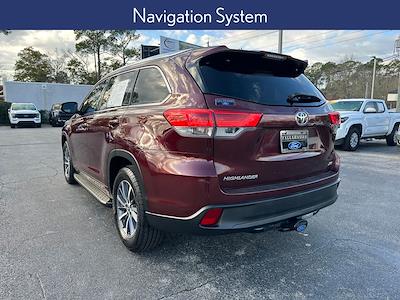 Used 2018 Toyota Highlander XLE for sale #D04162A - photo 2
