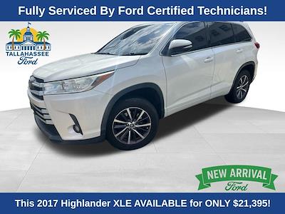 Used 2017 Toyota Highlander - photo 1