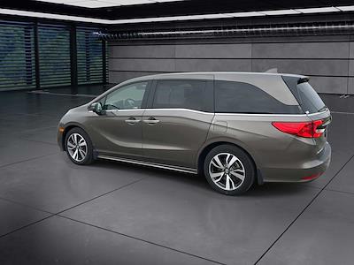 Used 2022 Honda Odyssey Touring Minivan for sale #FPU1265 - photo 2