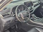2022 Toyota Highlander FWD SUV for sale #25J086A - photo 9