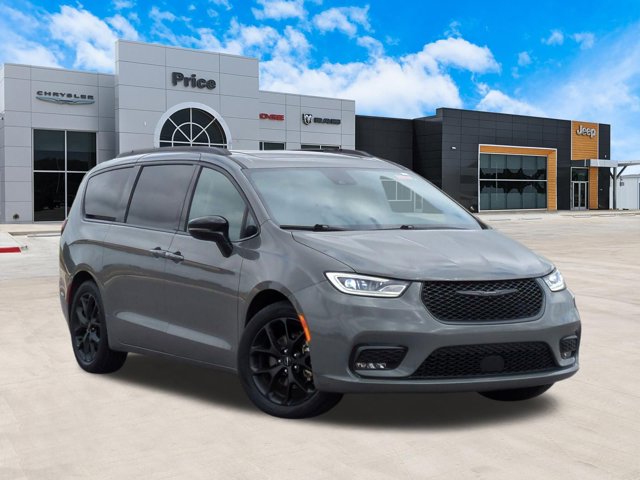 Used 2025 Chrysler Pacifica - photo 36