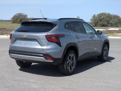 Used 2025 Chevrolet Trax - photo 1