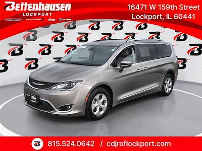2017 Chrysler Pacifica FWD Minivan for sale #LC10085A - photo 1