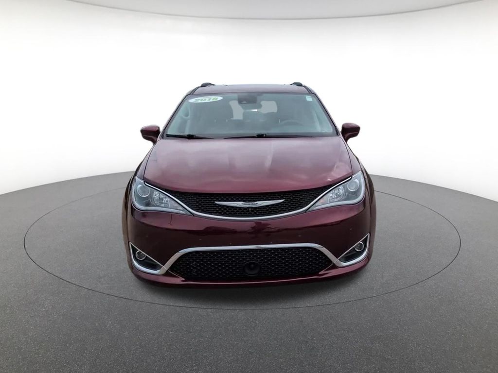 Used 2018 Chrysler Pacifica - photo 2