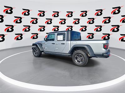 2021 Jeep Gladiator Crew Cab 4WD Pickup for sale #LJ70268C - photo 2