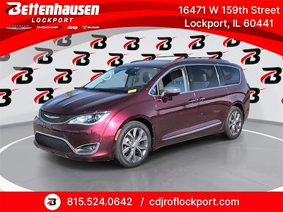 2018 Chrysler Pacifica FWD Minivan for sale #LJ80214A - photo 1