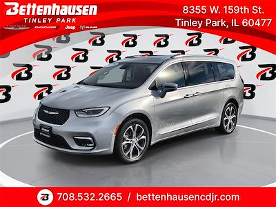Used 2024 Chrysler Pacifica Pinnacle Minivan for sale #P399 - photo 1
