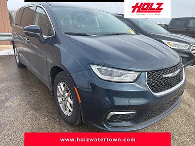 Used 2023 Chrysler Pacifica - photo 1