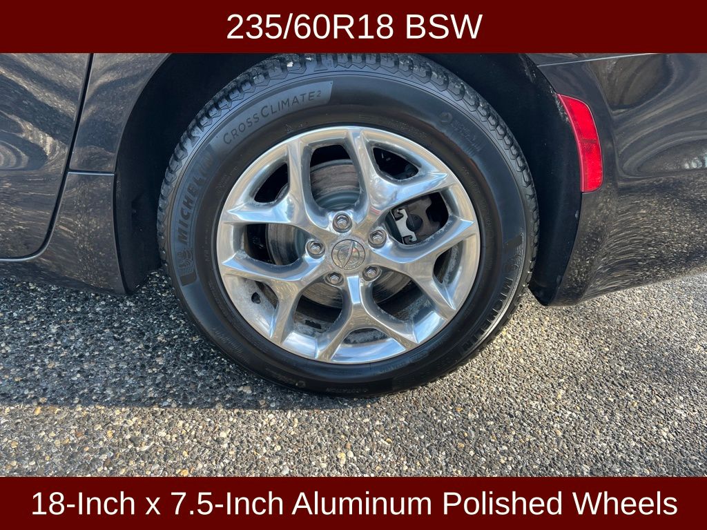 Used 2017 Chrysler Pacifica - photo 26