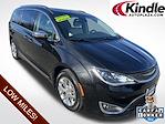 2017 Chrysler Pacifica FWD Minivan for sale #33906A - photo 1