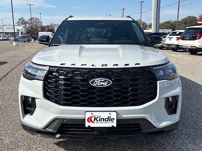 2027 Ford Explorer 4WD SUV for sale #35833 - photo 2