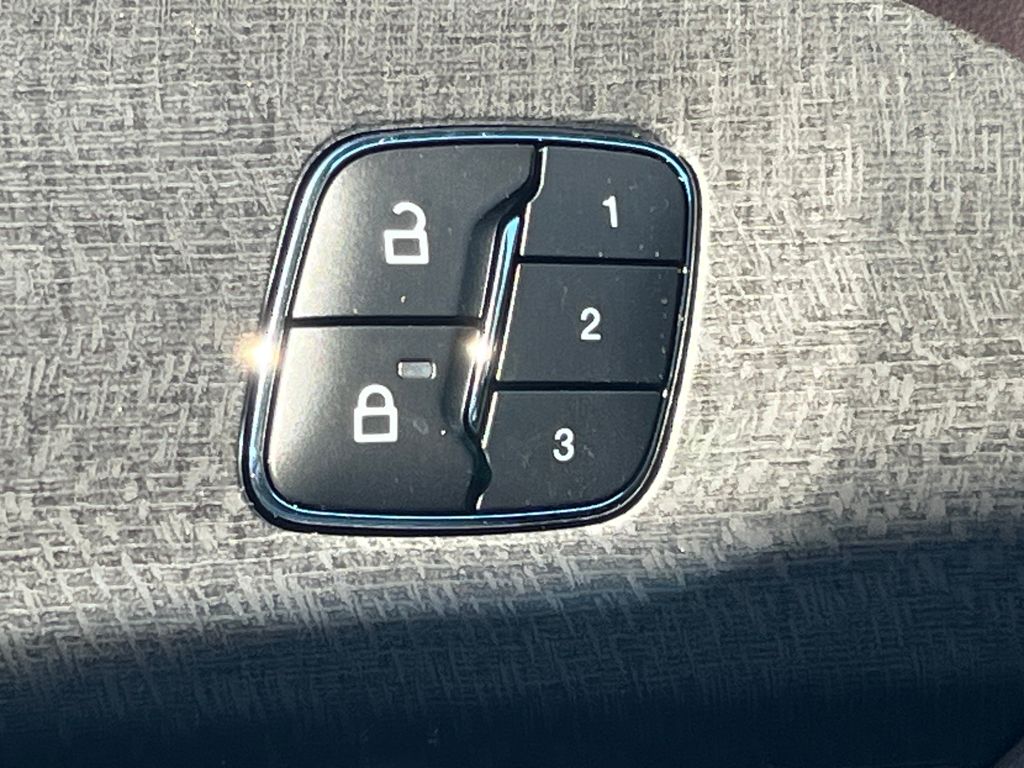 New 2026 Ford Explorer - photo 32