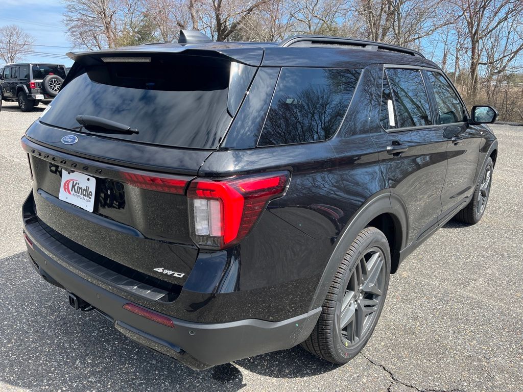 New 2026 Ford Explorer - photo 2