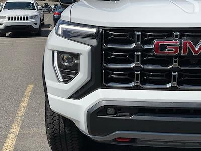 Used 2025 GMC Canyon - photo 2