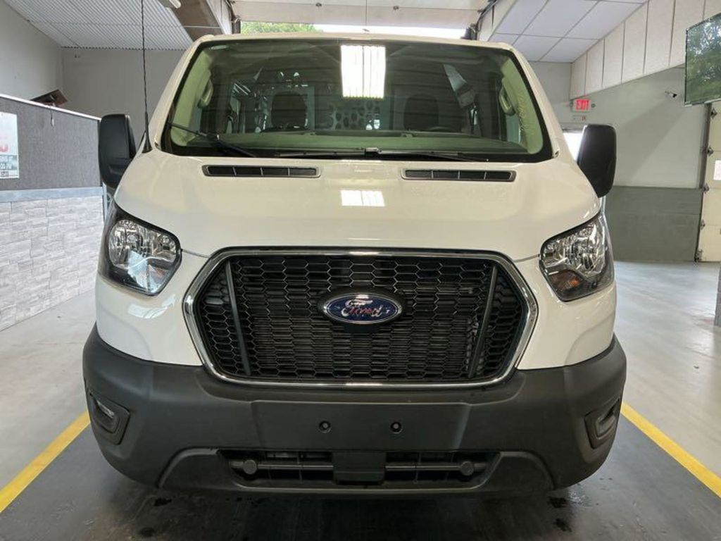 Used 2025 Ford Transit 250 - photo 2