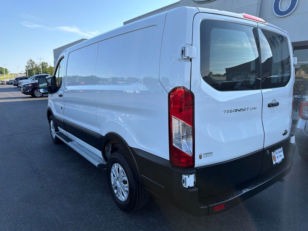 Used 2024 Ford Transit 250 - photo 5