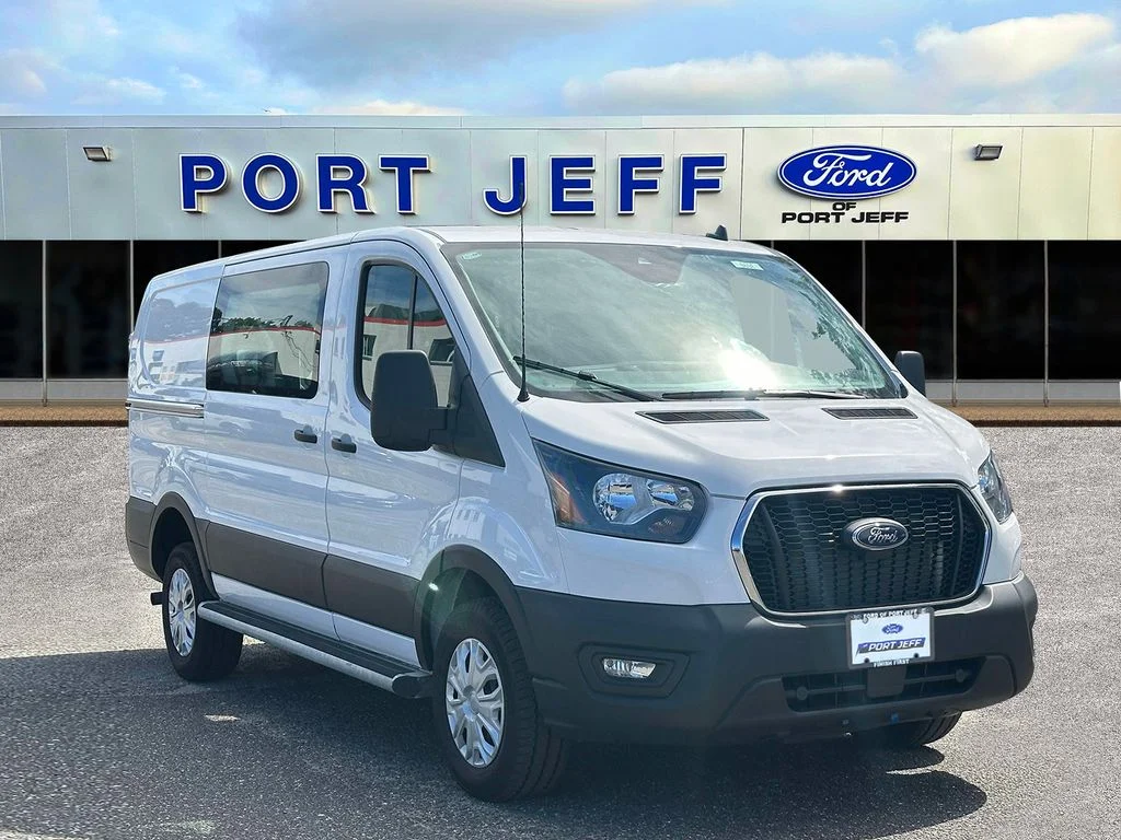 Used 2025 Ford Transit 250 - photo 2