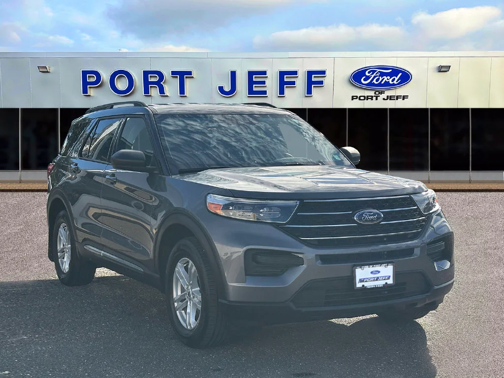 Used 2023 Ford Explorer - photo 2