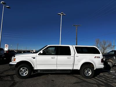 Used 2002 Ford F-150 Lariat SuperCrew Cab for sale #2KD29575T - photo 2