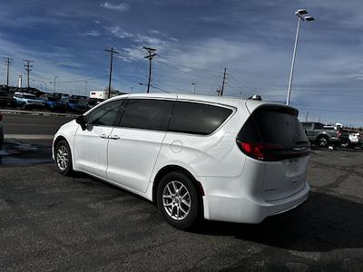 Used 2024 Chrysler Pacifica - photo 1