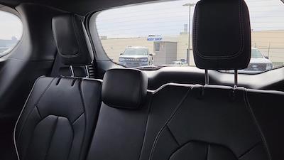 Used 2025 Chrysler Pacifica - photo 1