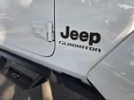 2022 Jeep Gladiator Crew Cab 4WD Pickup for sale #NL167865C - photo 14