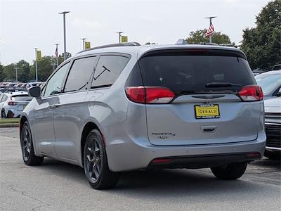 Used 2018 Chrysler Pacifica Touring L Plus Minivan for sale #108119A - photo 2