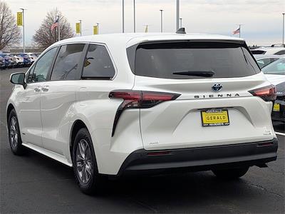 Used 2021 Toyota Sienna XLE Minivan for sale #108557A - photo 2