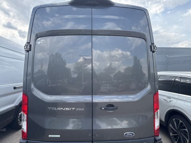 Used 2018 Ford Transit 250 - photo 5