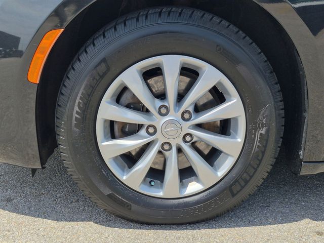 Used 2018 Chrysler Pacifica - photo 11