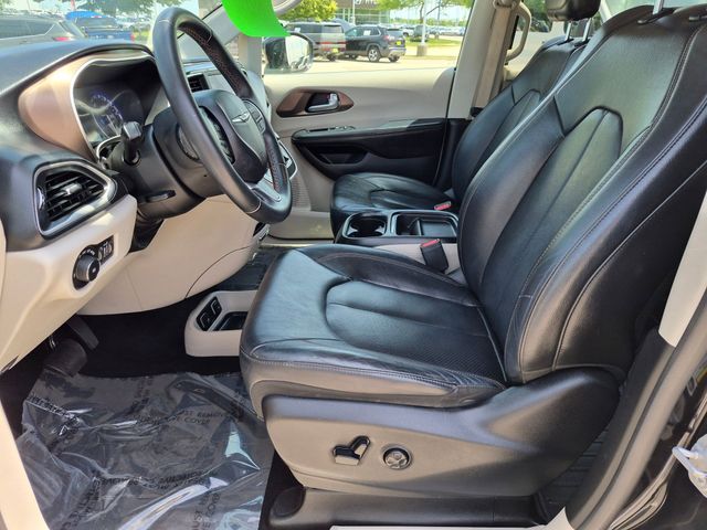 Used 2018 Chrysler Pacifica - photo 12
