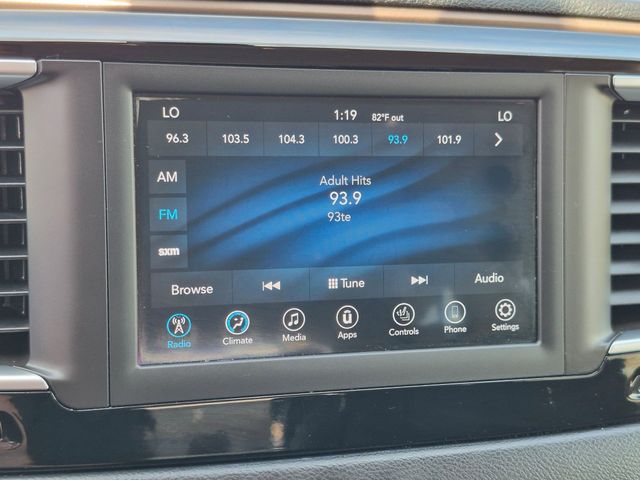 Used 2018 Chrysler Pacifica - photo 18
