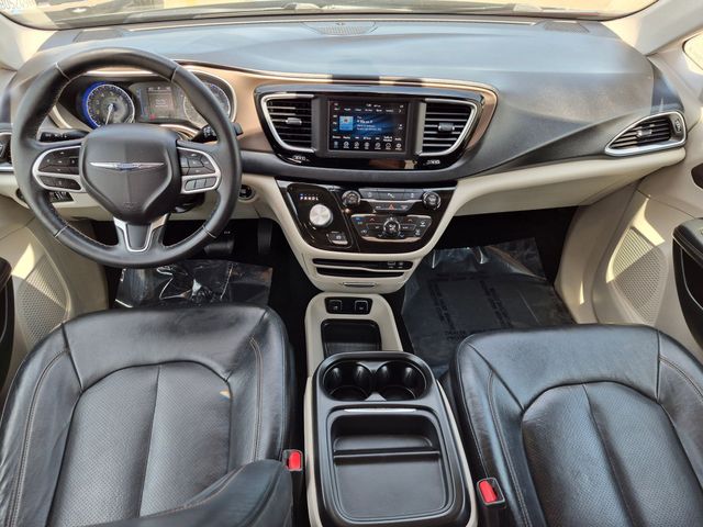 Used 2018 Chrysler Pacifica - photo 25