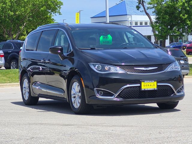 Used 2018 Chrysler Pacifica - photo 5