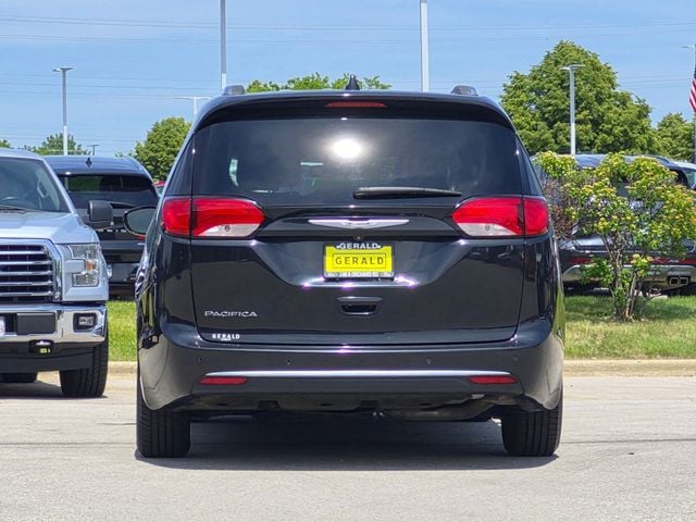 Used 2018 Chrysler Pacifica - photo 8