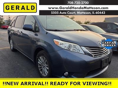 Used 2013 Toyota Sienna Minivan for sale #506993A - photo 1