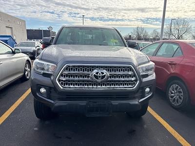 Used 2017 Toyota Tacoma - photo 1