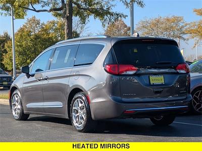 2018 Chrysler Pacifica FWD Minivan for sale #90124A - photo 2