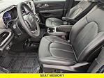 Used 2025 Chrysler Pacifica Select Minivan for sale #90344A - photo 11