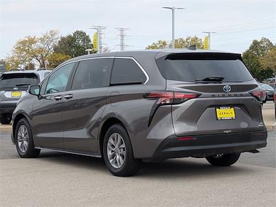 2022 Toyota Sienna FWD Minivan for sale #97074A - photo 2
