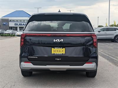 Used 2025 Kia Carnival LXS Minivan for sale #K106535 - photo 2